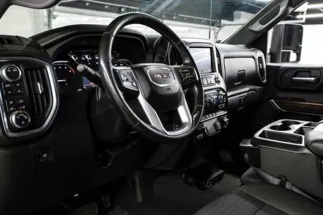 Used 2022 GMC Sierra 2500 SLE w/ SLE Convenience Package image 3