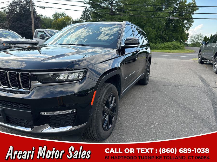Used 2022 Jeep Grand Cherokee L Limited w/ Luxury Tech Group II image 9