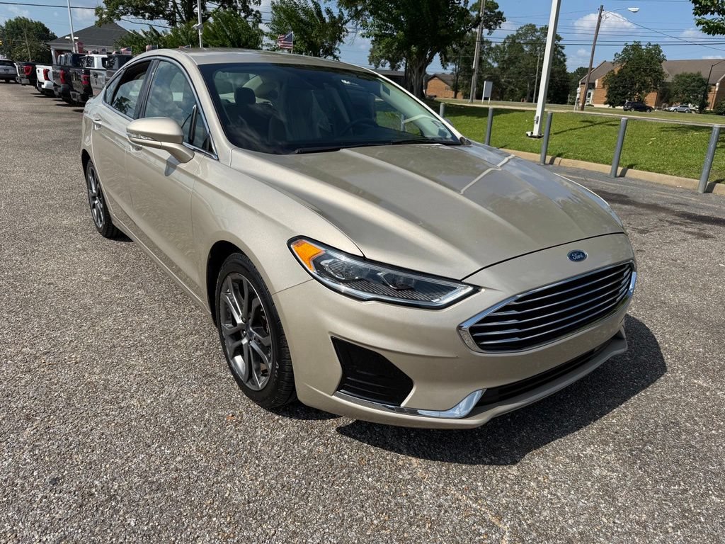Used 2019 Ford Fusion SEL FWD image 1