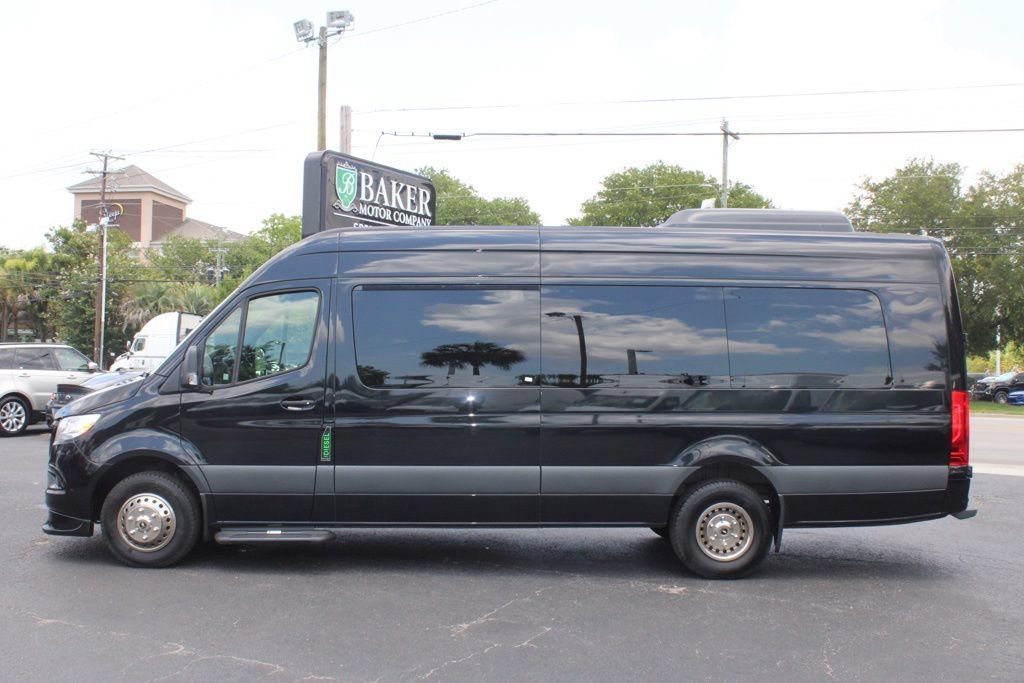 Used 2023 Mercedes-Benz Sprinter 3500 image 9