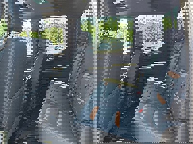 Used 2024 GMC Sierra 1500 AT4 w/ AT4 Preferred Package image 7