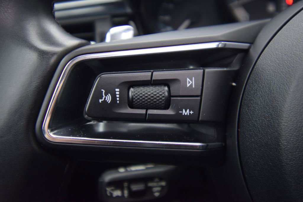 Used 2022 Porsche Macan image 36