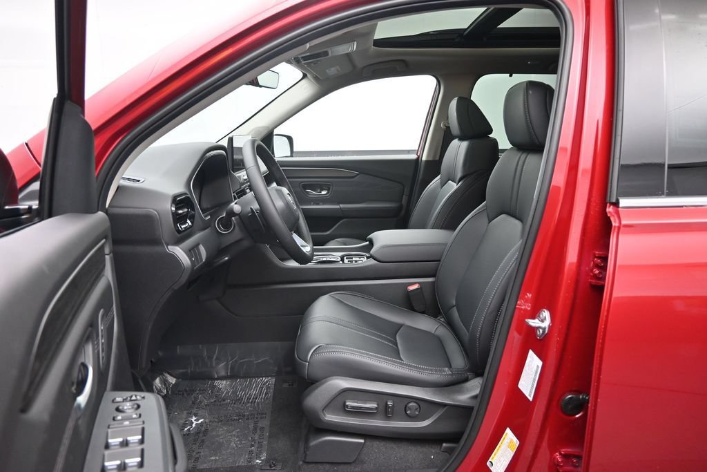 New 2026 Honda Pilot Touring image 18