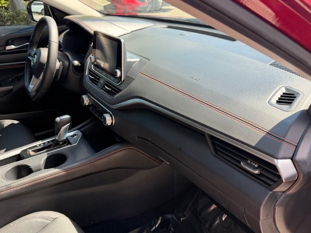 Used 2021 Nissan Altima 2.5 SR FWD image 18