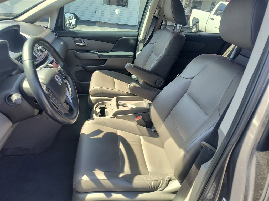 Used 2014 Honda Odyssey Touring image 14
