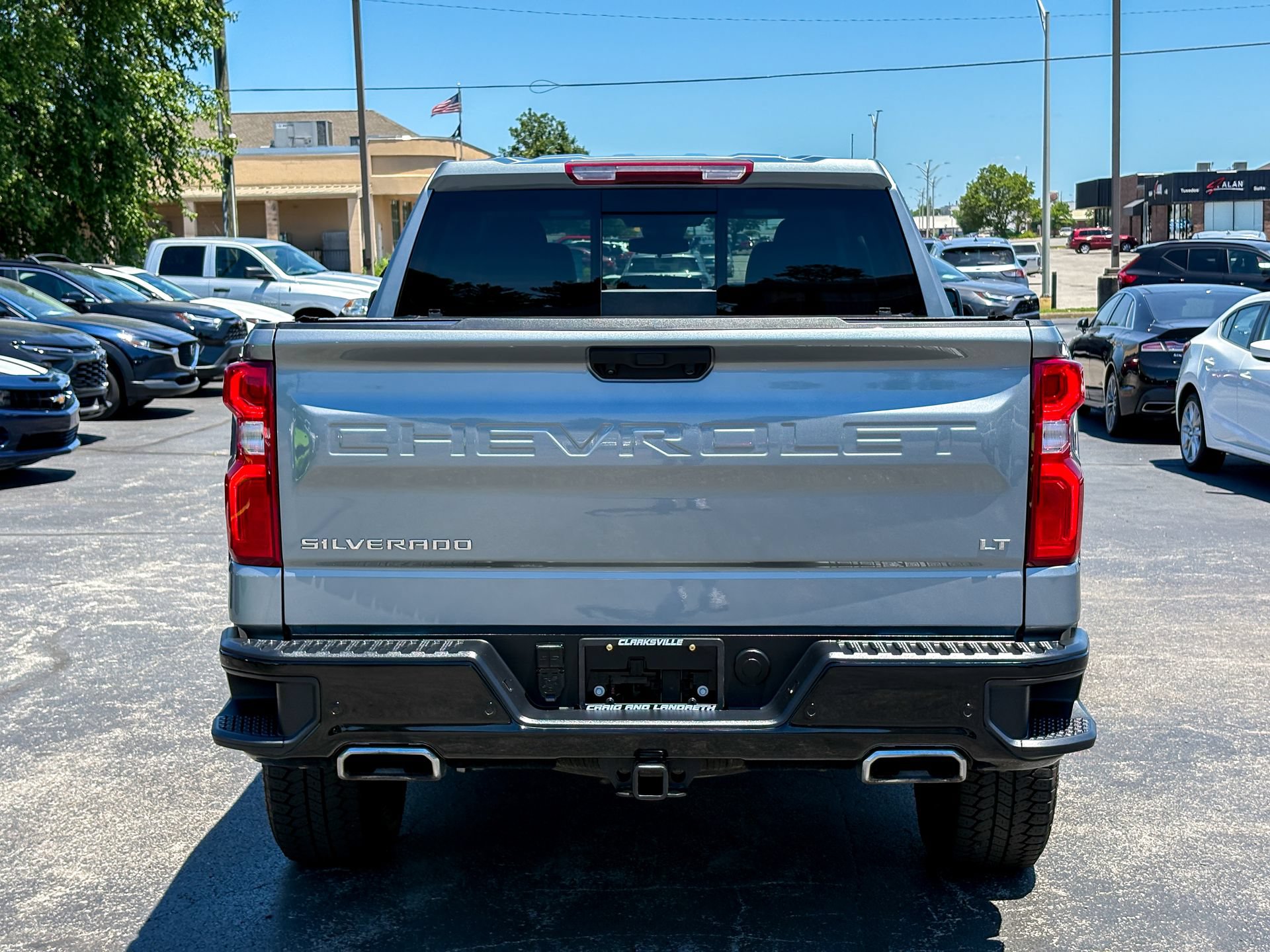 Used 2025 Chevrolet Silverado 1500 LT Trail Boss w/ LT Trail Boss Premium Package AWD/4WD image 16