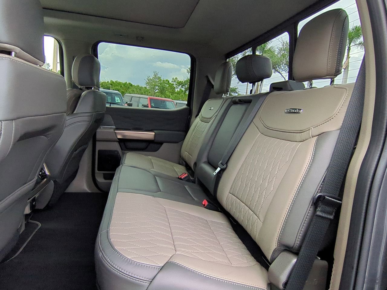 New 2026 Ford F250 Platinum w/ Platinum Plus Package image 14