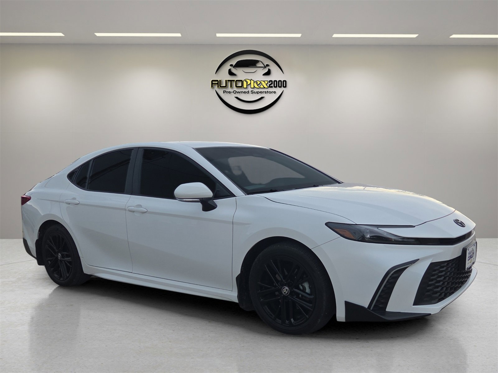 Used 2025 Toyota Camry SE