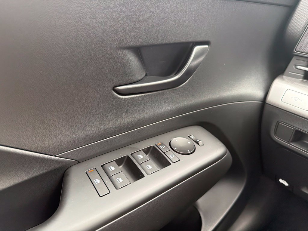 New 2027 Hyundai Kona SE AWD/4WD image 27