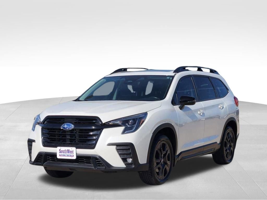 Used 2023 Subaru Ascent Onyx Edition image 2