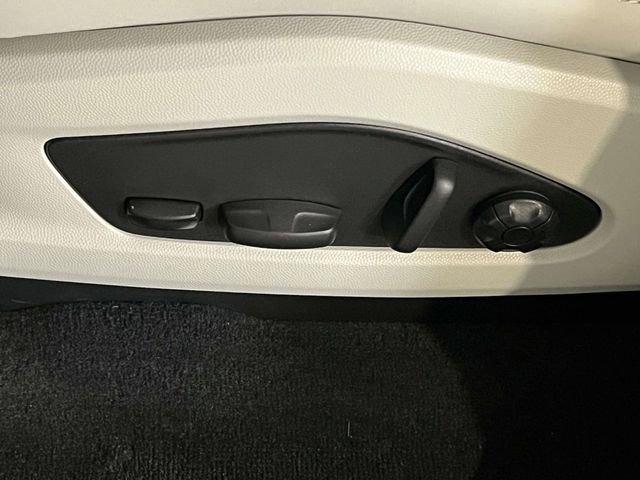 New 2026 Porsche Macan 4 Electric AWD/4WD image 18