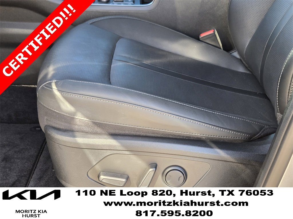 Certified 2025 Kia Sorento EX w/ Panoramic Sunroof Package image 26