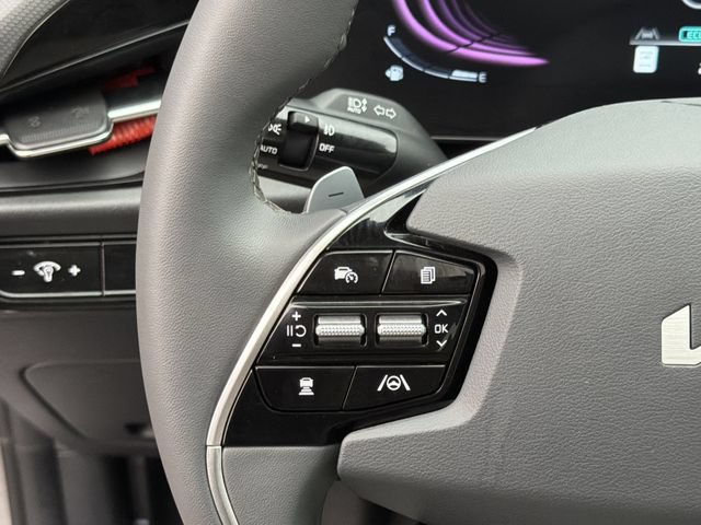 Used 2024 Kia Niro EX Touring FWD image 24
