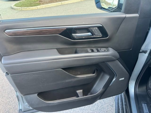 Used 2025 Chevrolet Tahoe LT w/ Comfort Package image 19