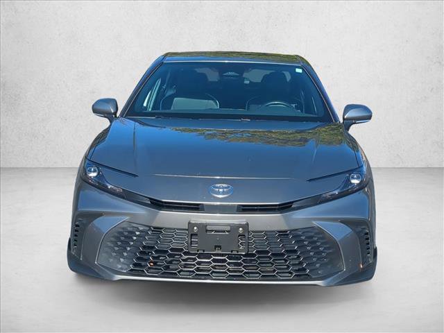 Used 2025 Toyota Camry SE image 2