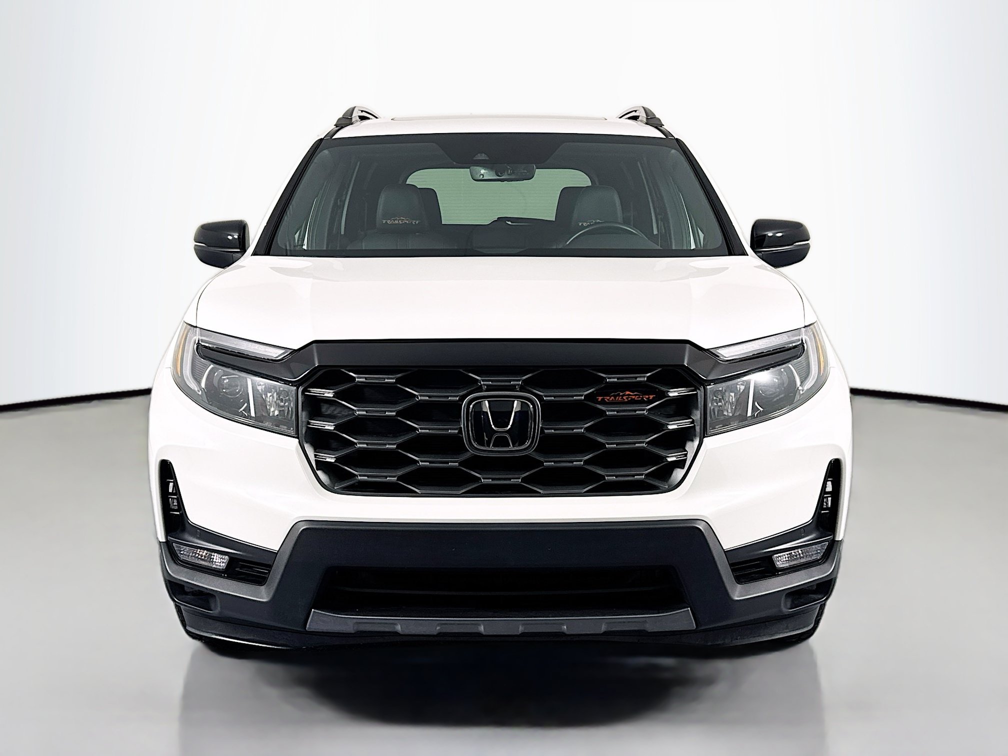 Certified 2024 Honda Passport TrailSport image 2