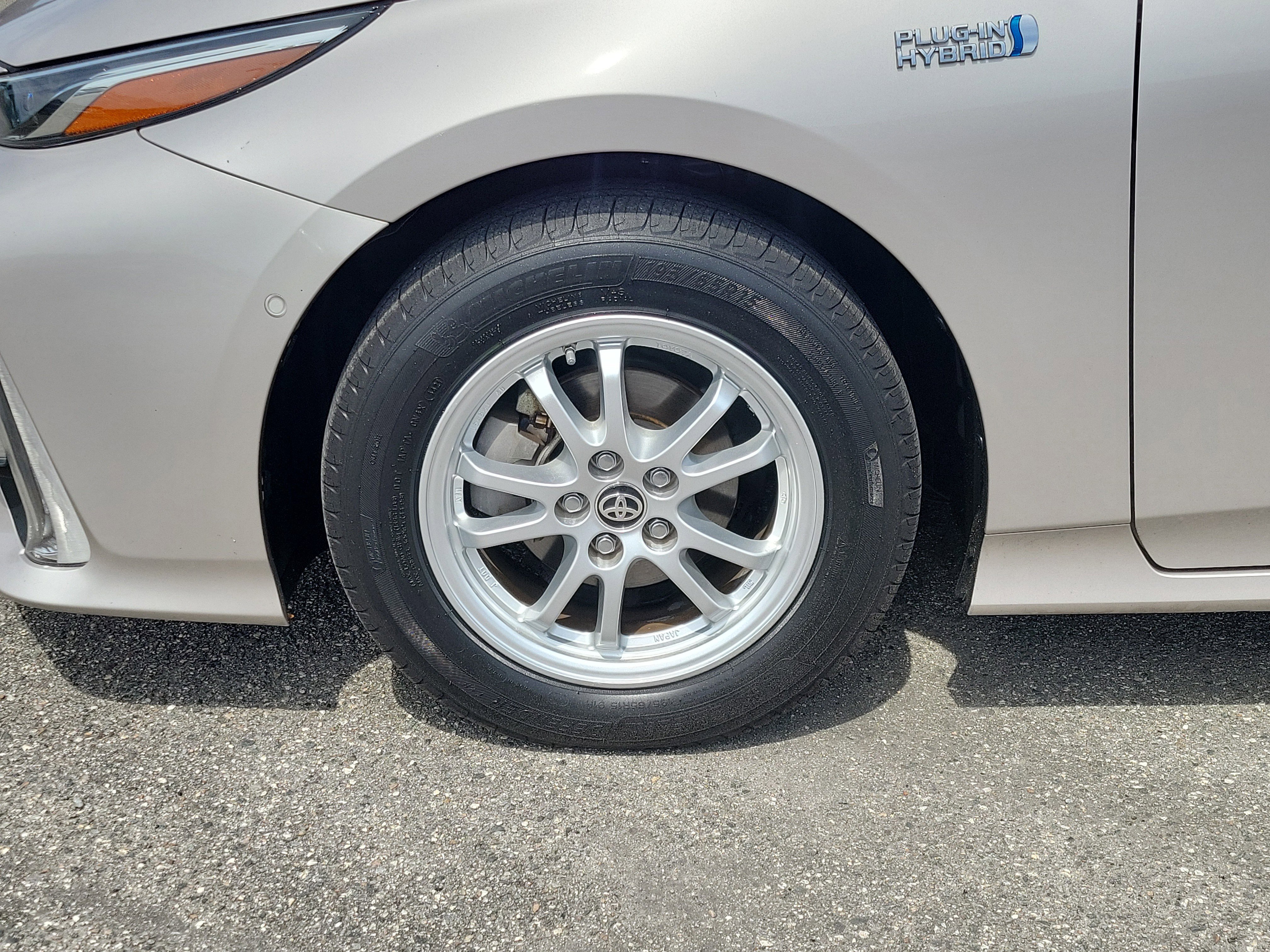 Used 2019 Toyota Prius Prime Advanced image 5
