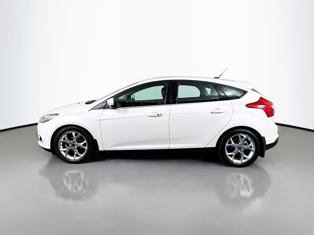 Used 2012 Ford Focus Titanium image 2