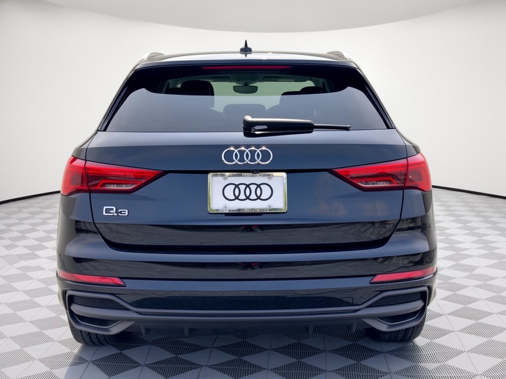 Used 2023 Audi Q3 2.0T Premium w/ Convenience Package AWD/4WD image 11