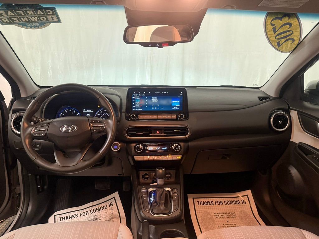 Certified 2023 Hyundai Kona SEL w/ Convenience Package image 2