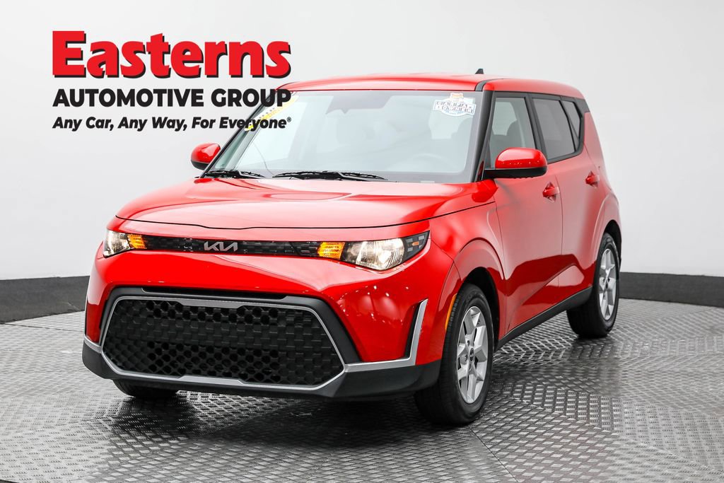 Used 2025 Kia Soul LX w/ LX Technology Package