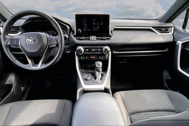 Used 2024 Toyota RAV4 SE w/ Convenience Package image 7