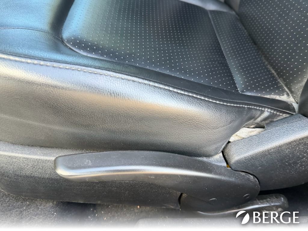 Used 2010 Volkswagen Beetle Final Edition FWD image 20