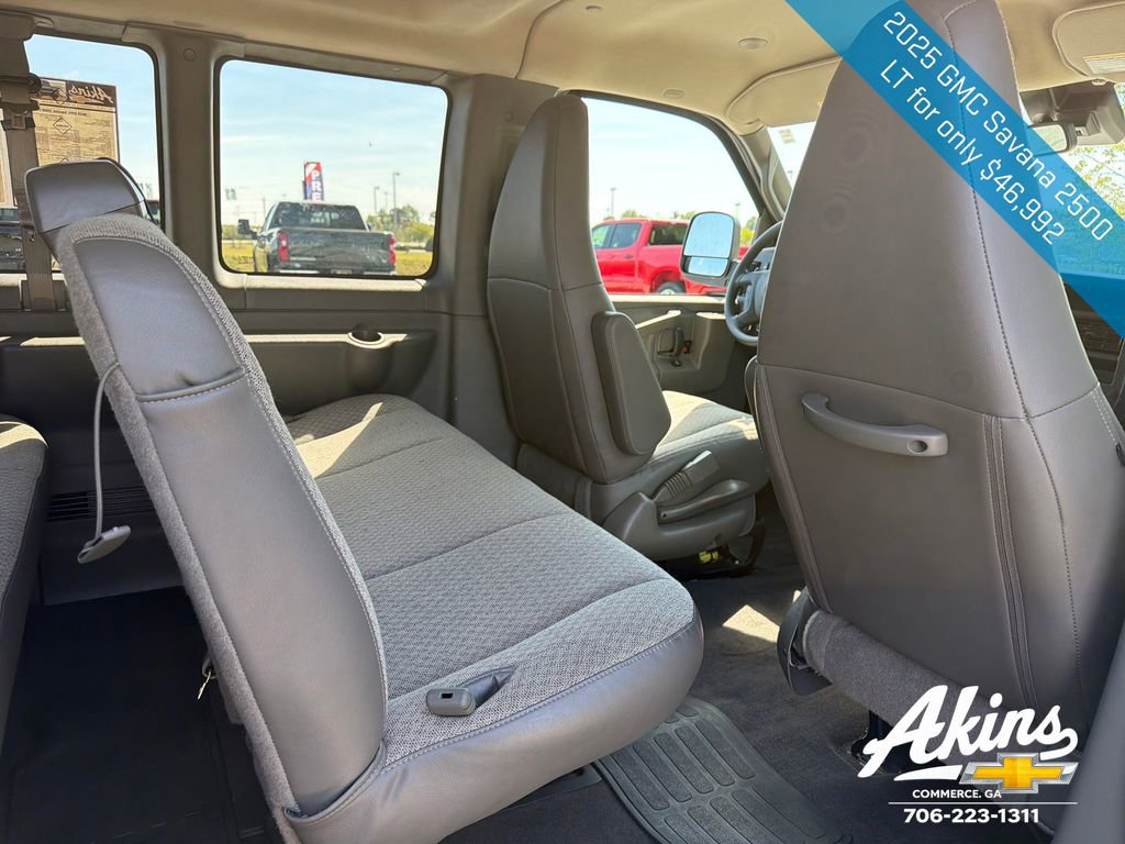Certified 2025 GMC Savana 2500 LT w/ LT Preferred Equipment Group RWD image 19