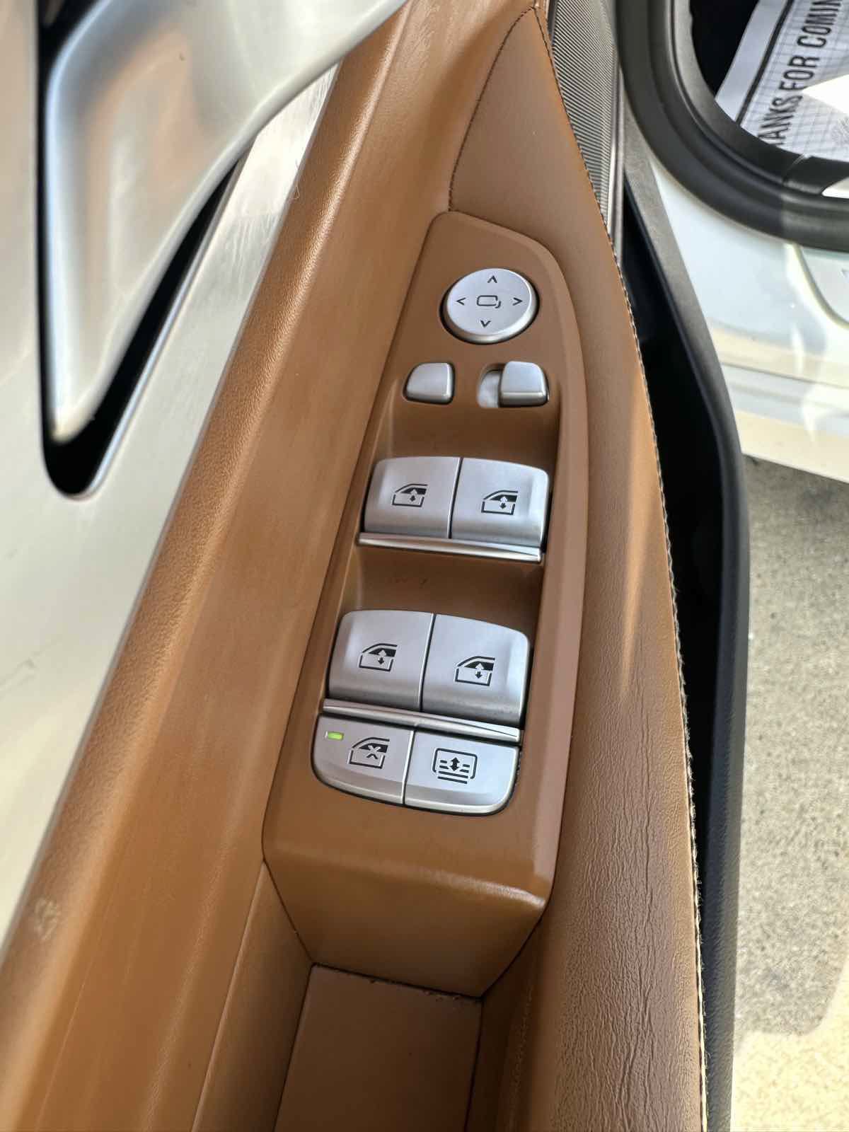 Used 2020 BMW 750i xDrive w/ Executive Package AWD/4WD image 28