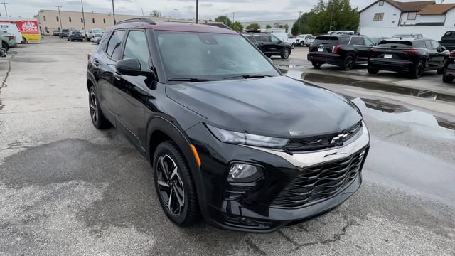 Used 2023 Chevrolet TrailBlazer RS w/ Sun and Liftgate Package AWD/4WD image 4