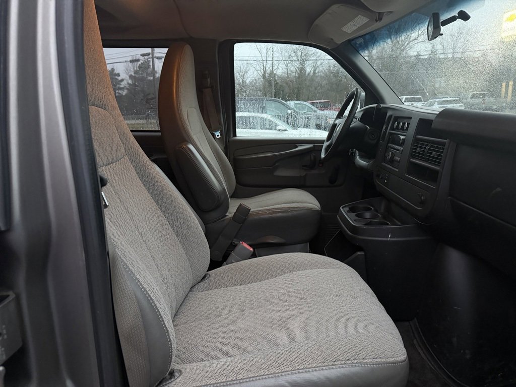 Used 2010 Chevrolet Express 2500 LS image 7
