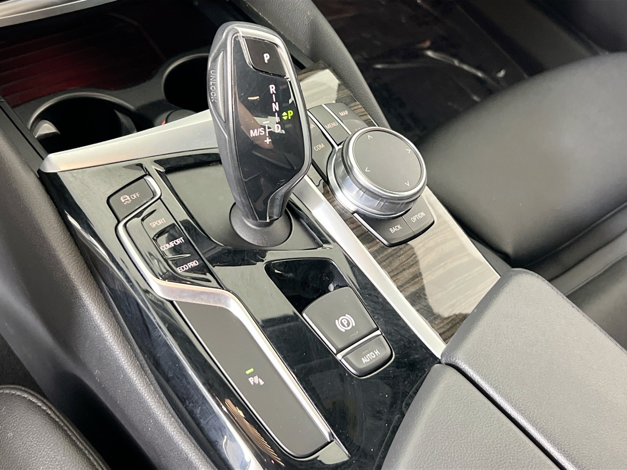 Used 2018 BMW 530i xDrive AWD/4WD image 17