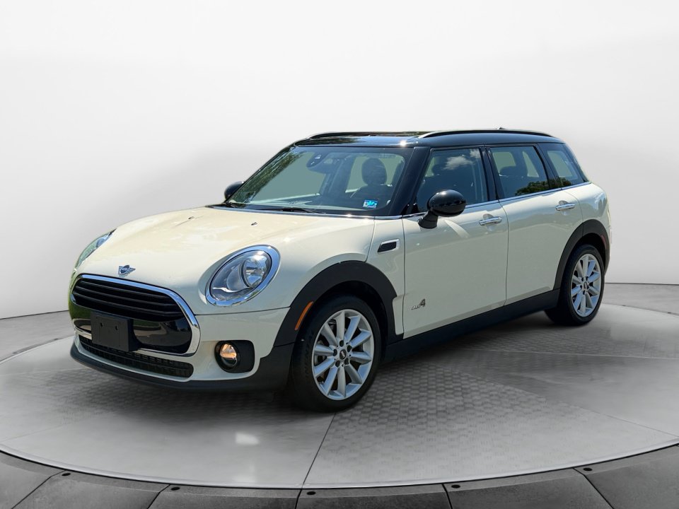 Used 2019 MINI Cooper Clubman ALL4 w/ Storage Package AWD/4WD image 3