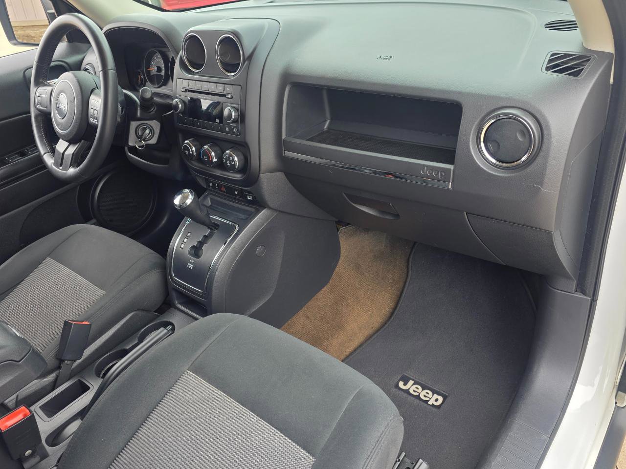 Used 2014 Jeep Patriot Latitude image 21