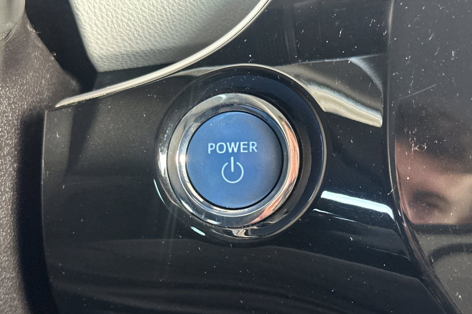 Certified 2020 Toyota Prius LE w/ Carpet Mat Package image 27