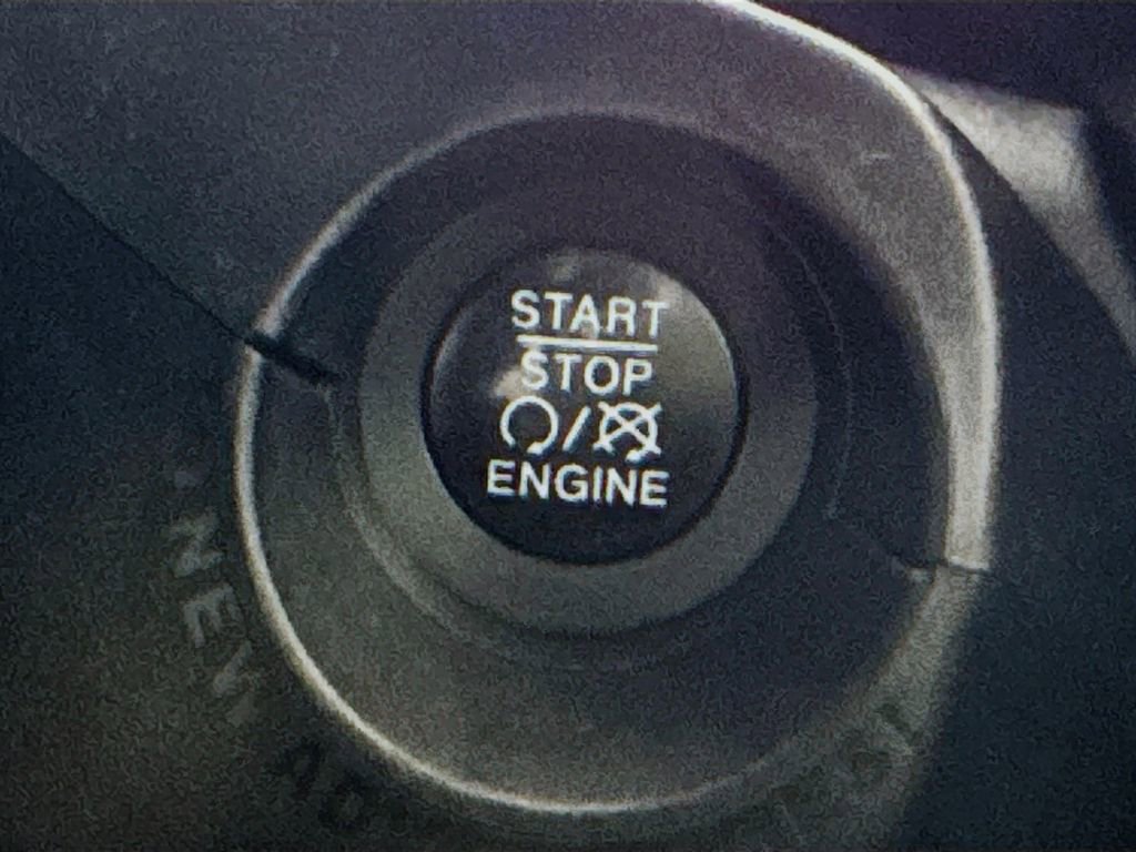 Used 2018 Jeep Renegade Sport w/ Power & Air Group image 18