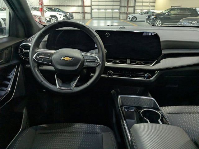 Used 2025 Chevrolet Equinox LT image 27
