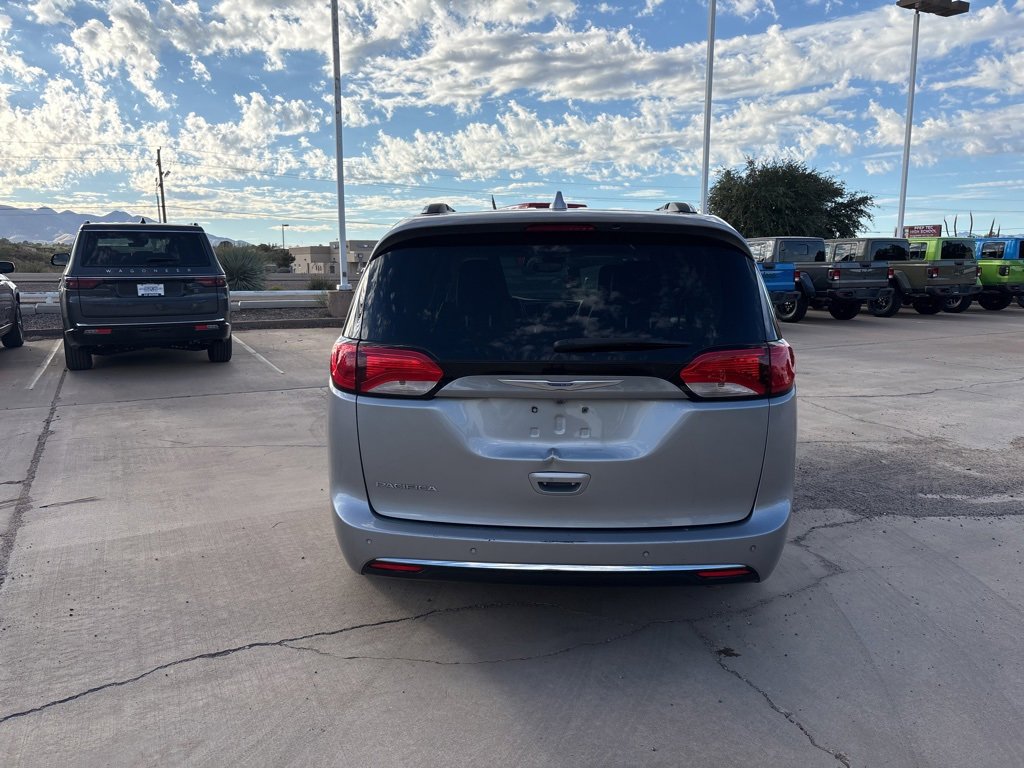 Used 2018 Chrysler Pacifica Touring-L Plus w/ Advanced Safetytec Group image 6