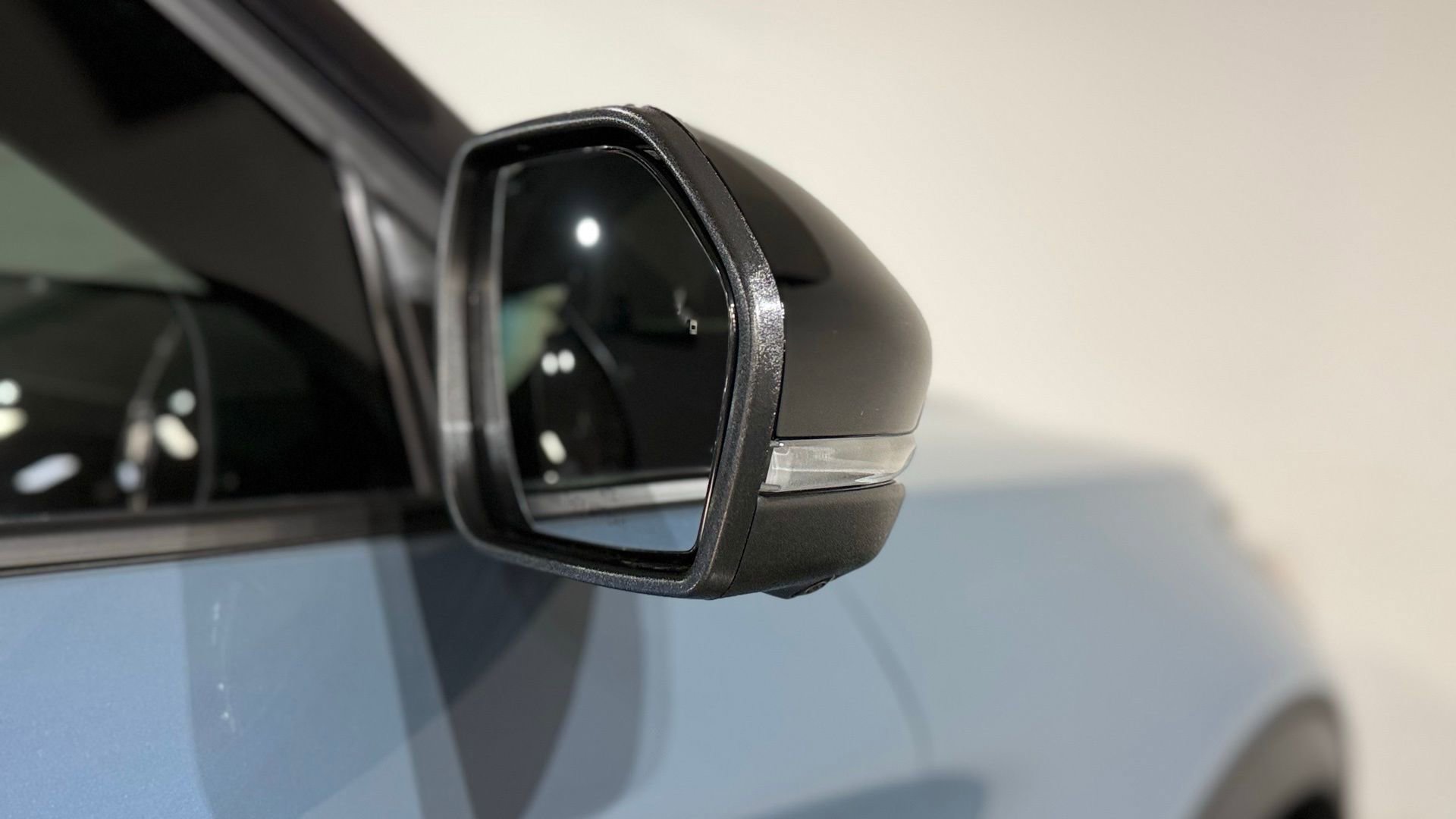 Used 2025 Ford Explorer ST w/ Sun And Sound Package image 13