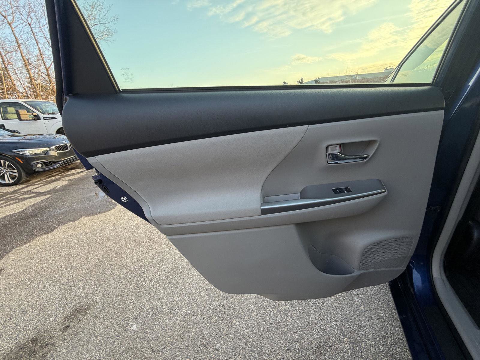 Used 2017 Toyota Prius V Three w/ Carpet Mat Package image 21