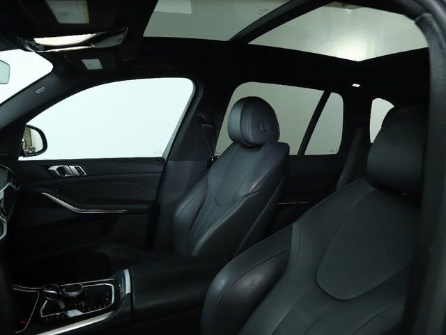 Used 2019 BMW X5 xDrive40i w/ M Sport Package image 18