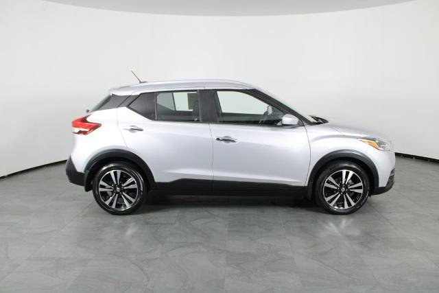 Certified 2019 Nissan Kicks SV FWD image 12