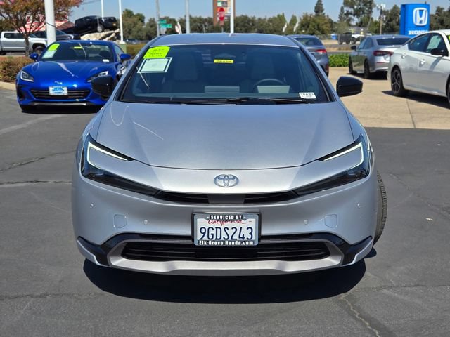 Used 2023 Toyota Prius XLE FWD image 2
