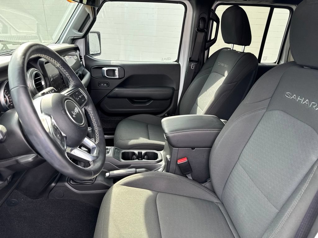 Used 2022 Jeep Wrangler Unlimited Sahara w/ Cold Weather Group AWD/4WD image 20