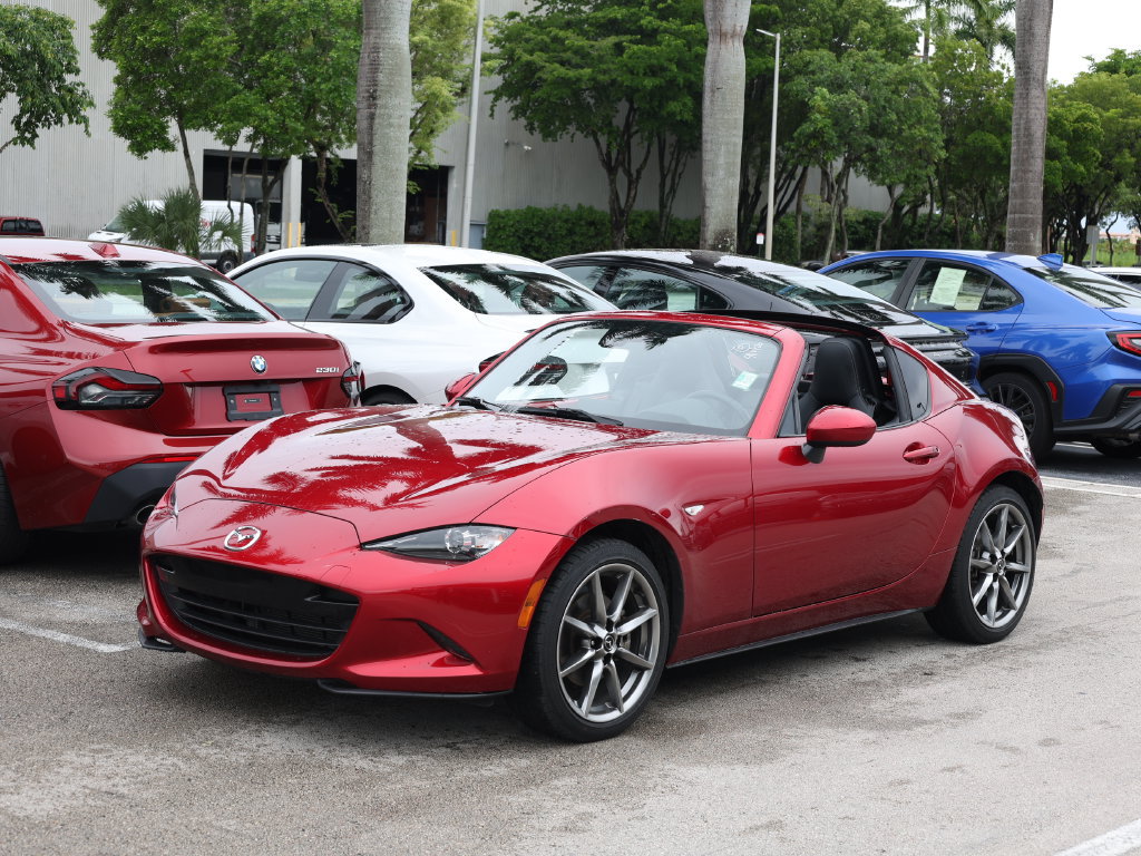 Used 2023 MAZDA MX-5 Miata Grand Touring RWD image 2
