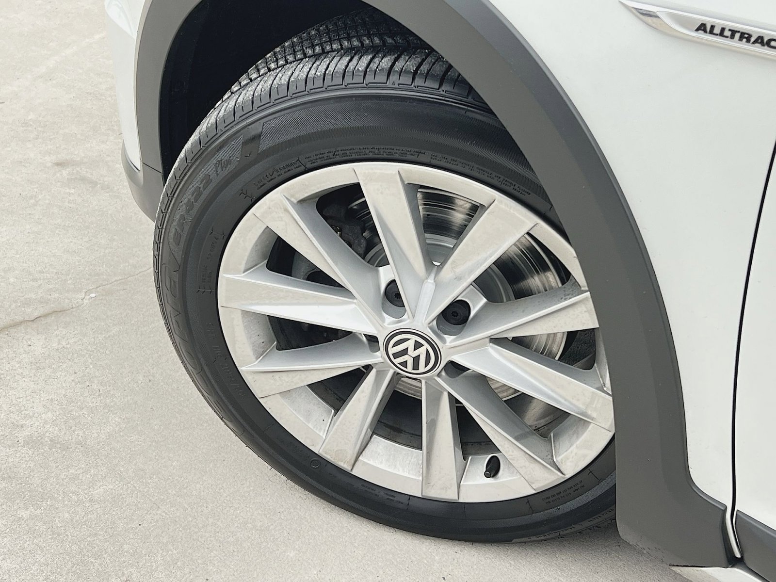 Used 2018 Volkswagen Golf Alltrack SE image 12