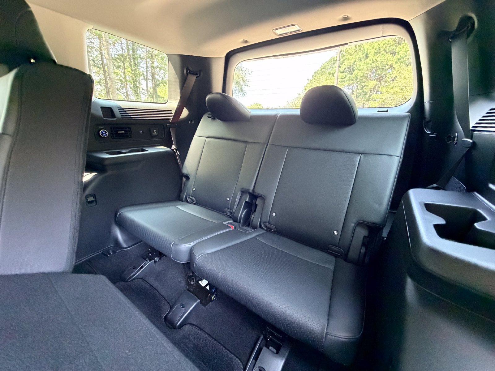 Used 2025 Hyundai Santa Fe Limited FWD image 16