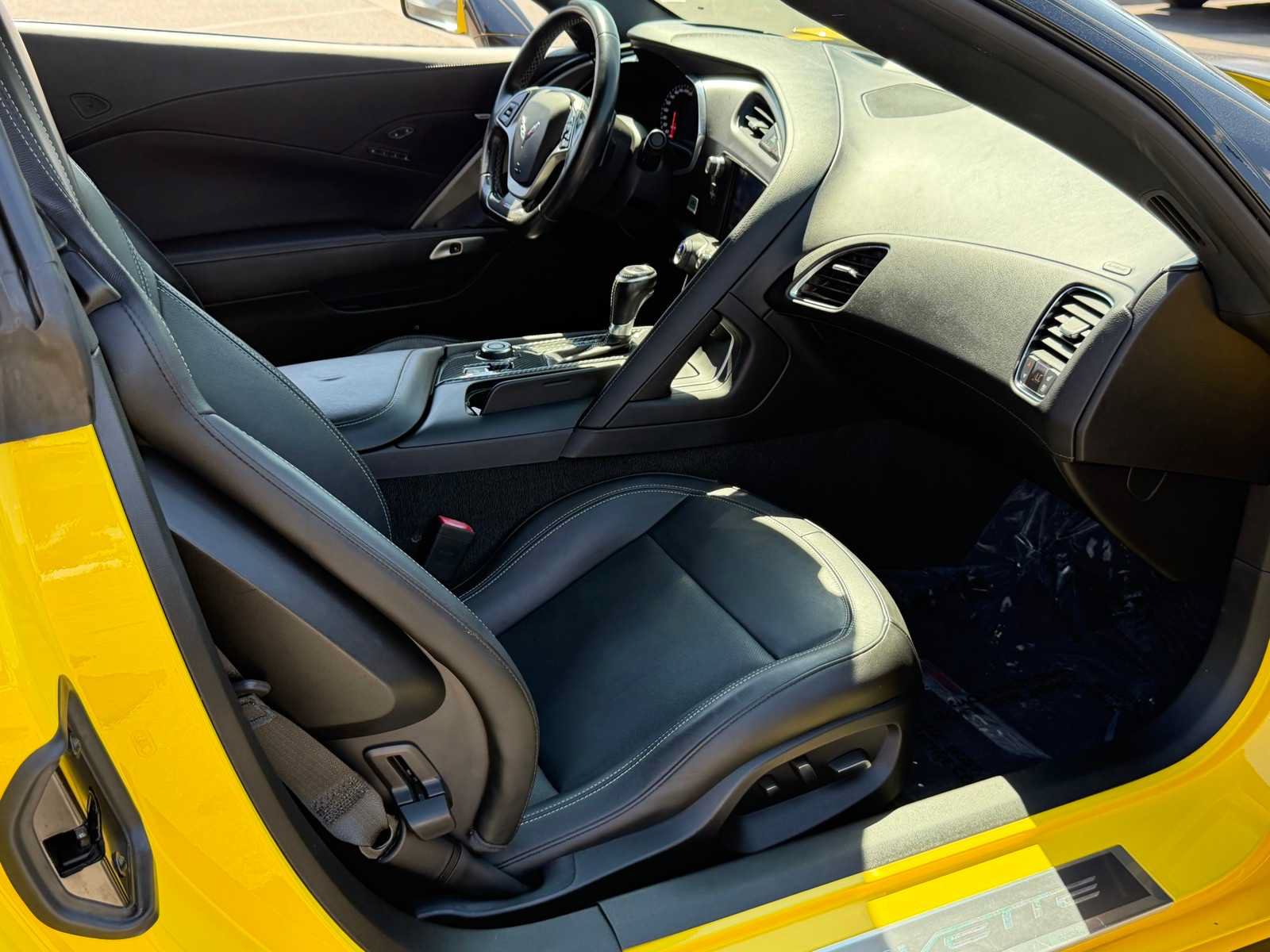 Used 2018 Chevrolet Corvette Z06 RWD image 25