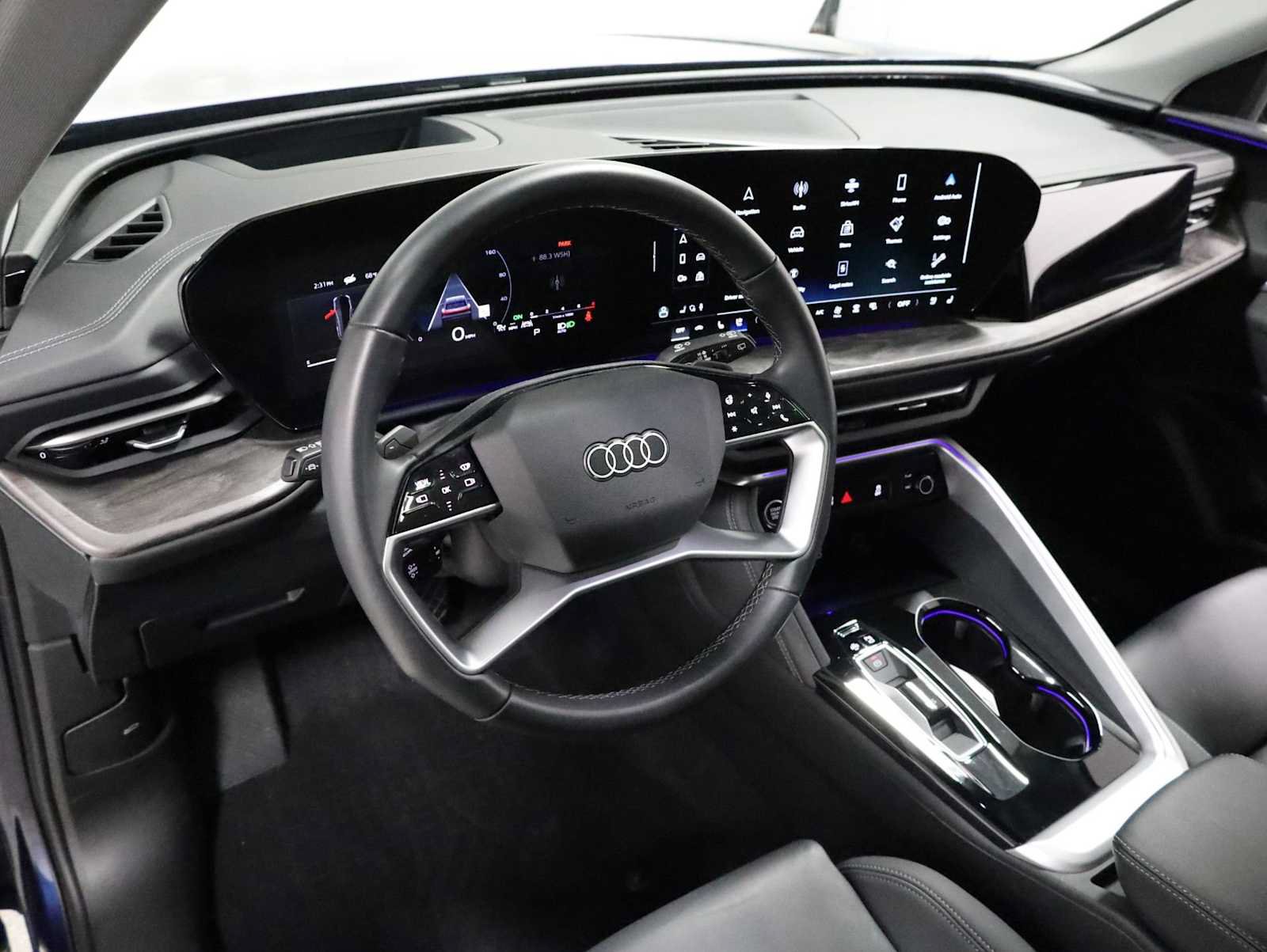 Certified 2025 Audi Q5 Premium AWD/4WD image 4