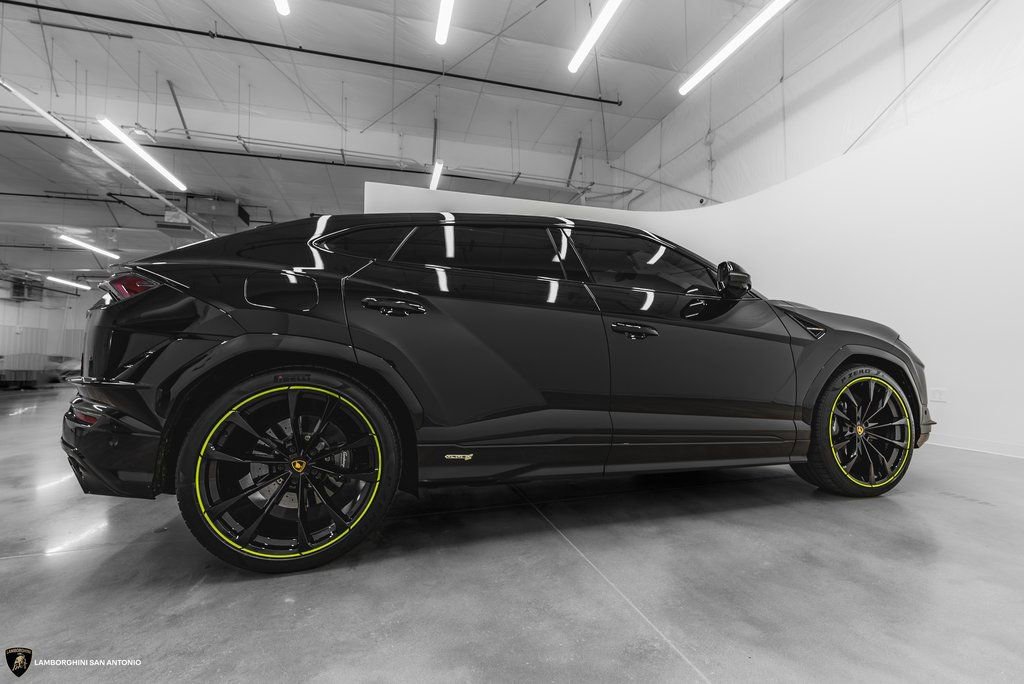 Used 2024 Lamborghini Urus S image 35